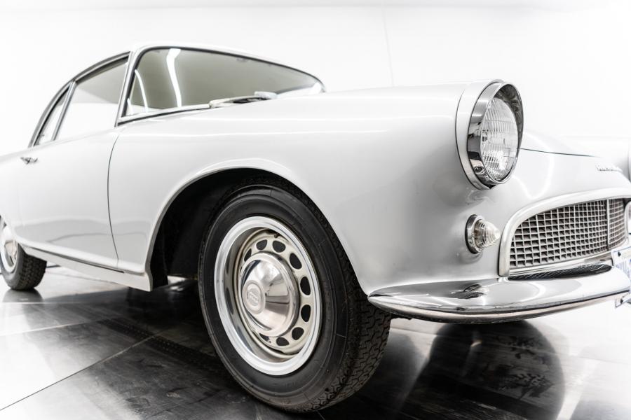Детали экстерьера Auto Union 1000 SP Coupe 1960 года  (фото 9 из 84)